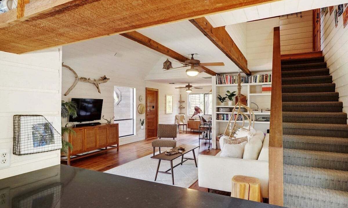 Photo of Livingroom in Lost Creek