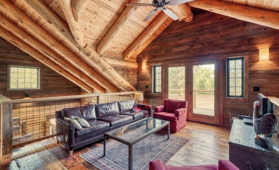 Photo of Livingroom in Tygh Valley