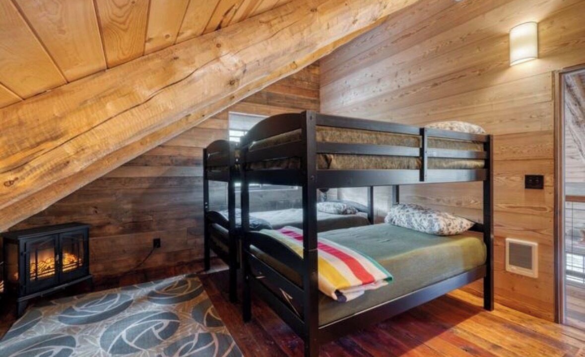 Photo of Bedroom in Tygh Valley