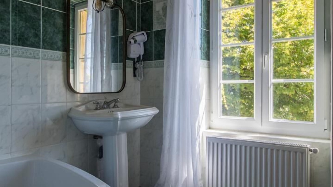 Photo of Bathroom in Montpeyroux
