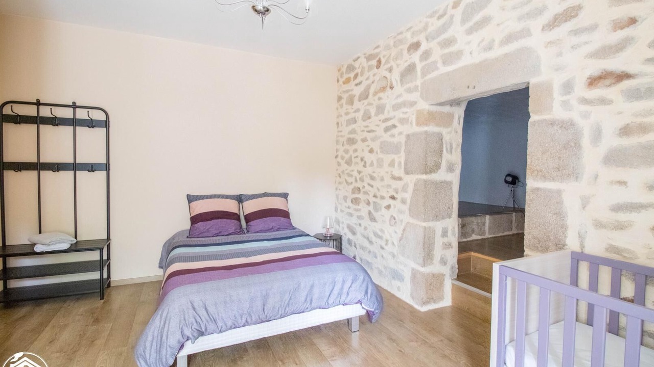 Photo of Bedroom in Montpeyroux