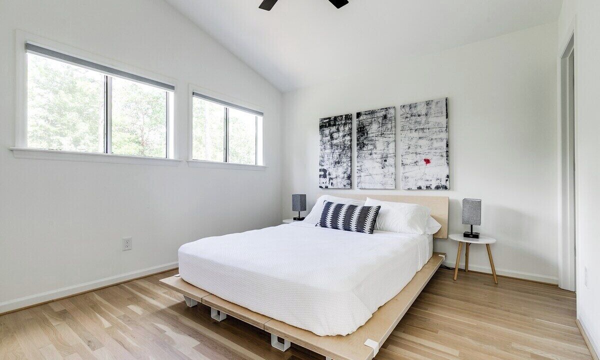 Photo of Bedroom in Leasburg