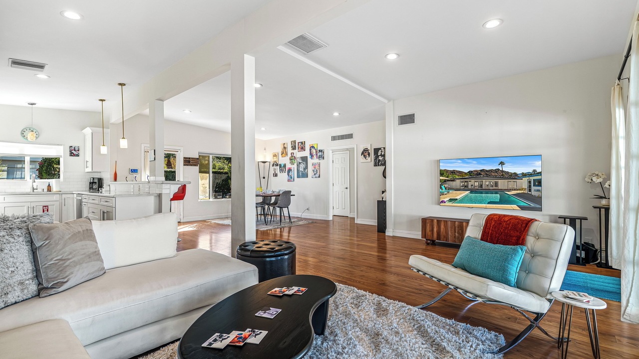 Photo of Livingroom in Araby Commons