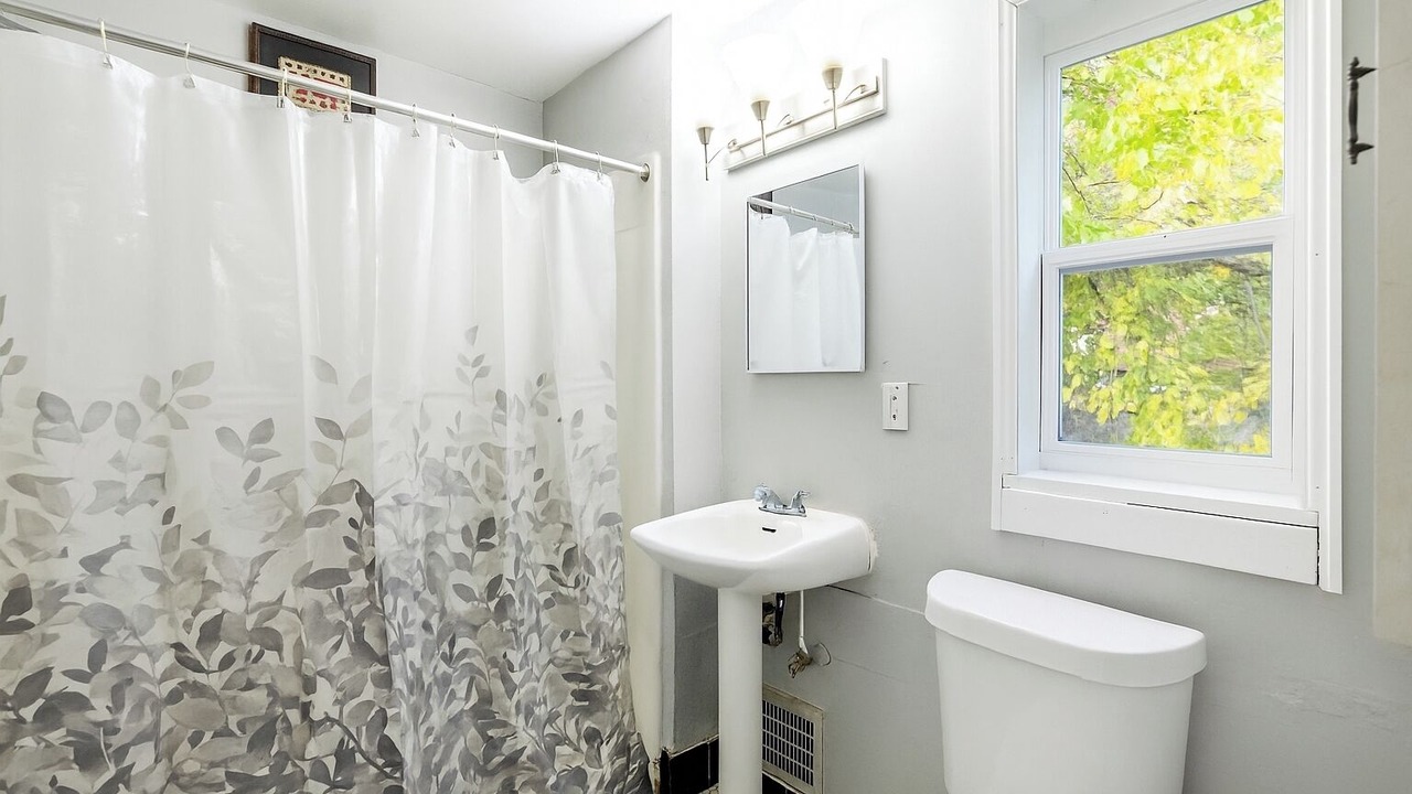 Photo of Bathroom in Forest Hills