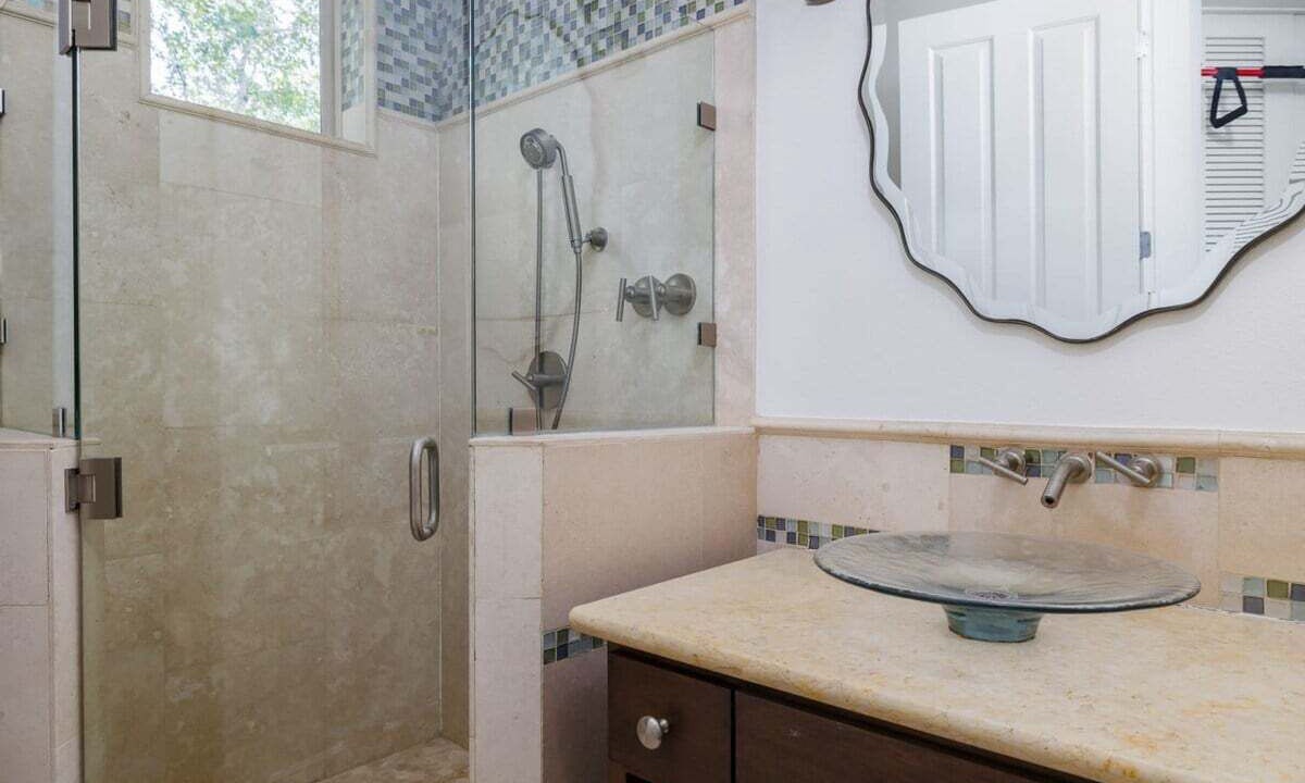Photo of Bathroom in Treemont