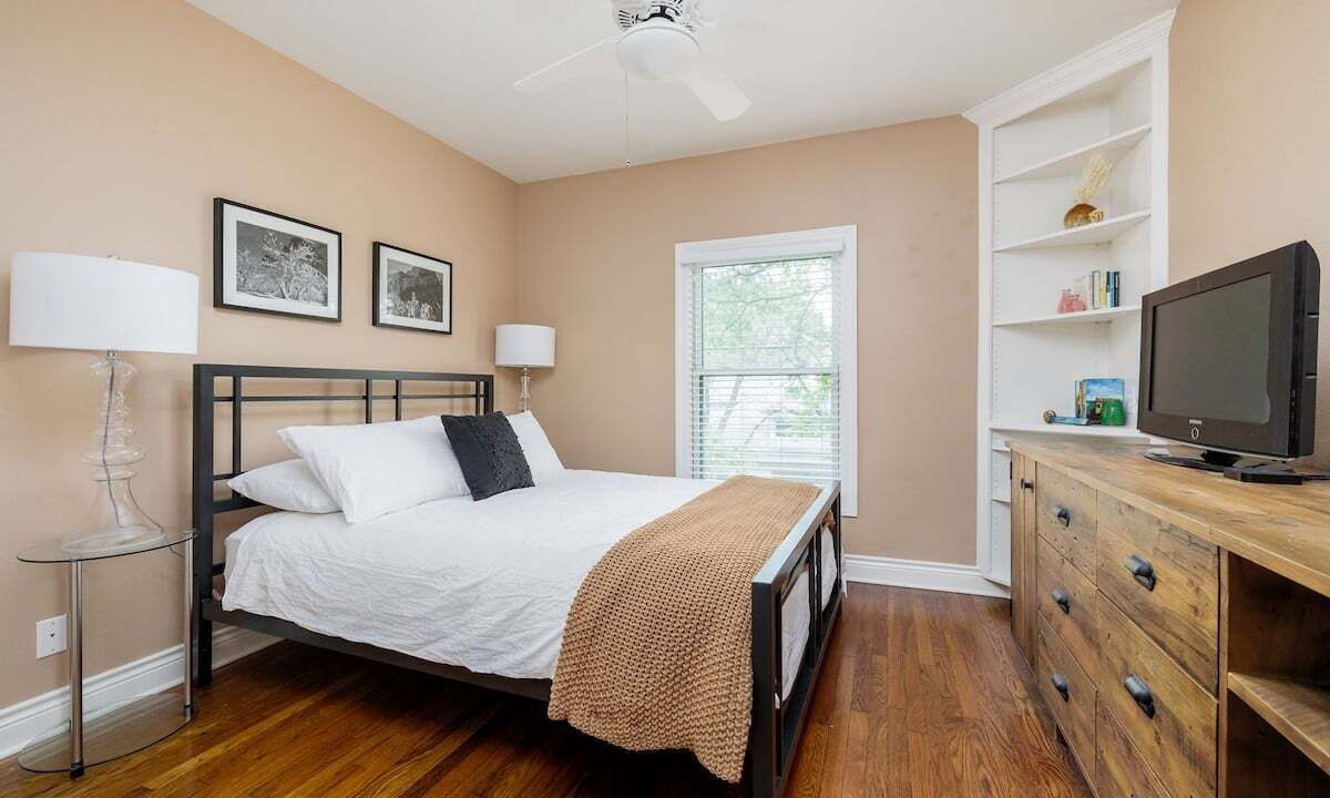 Photo of Bedroom in Clarksville