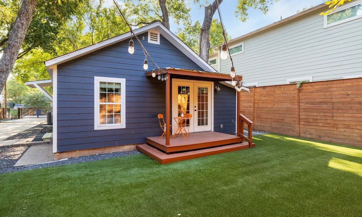 Photo of Outdoor in Govalle
