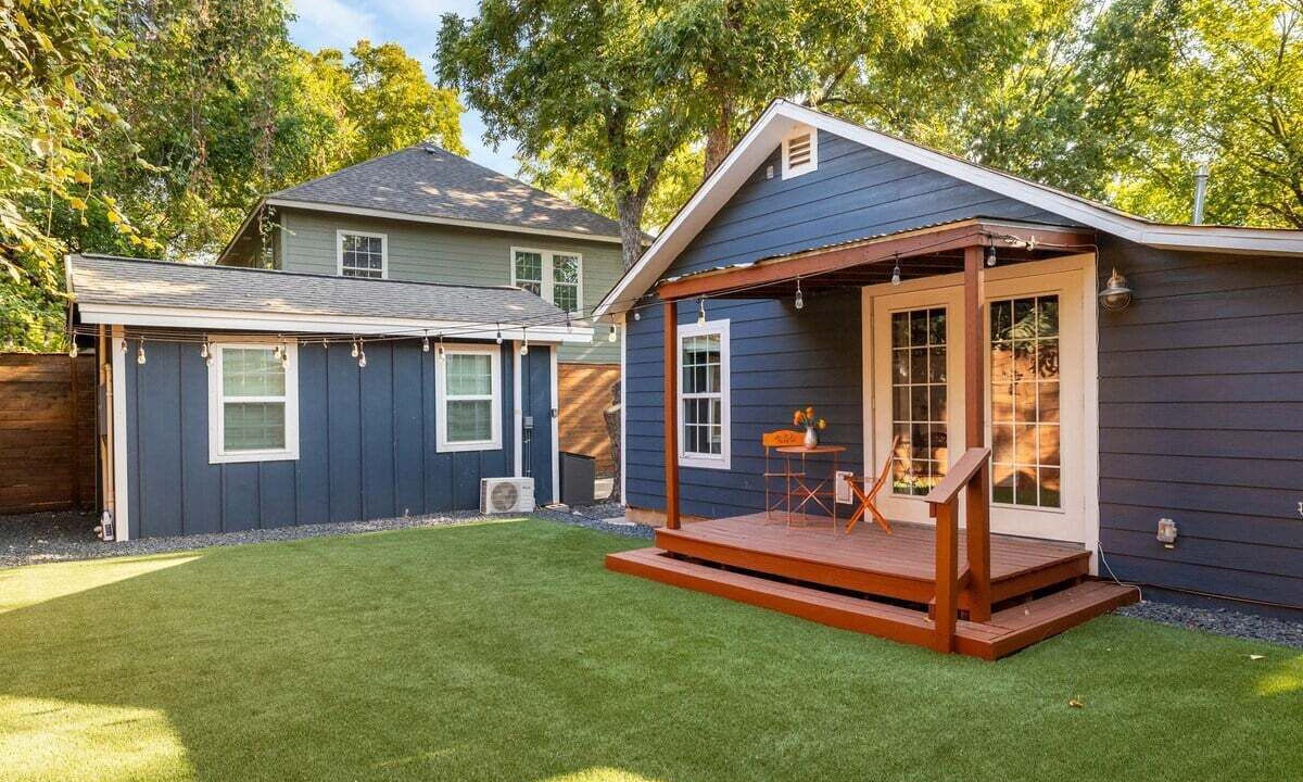 Photo of Outdoor in Govalle
