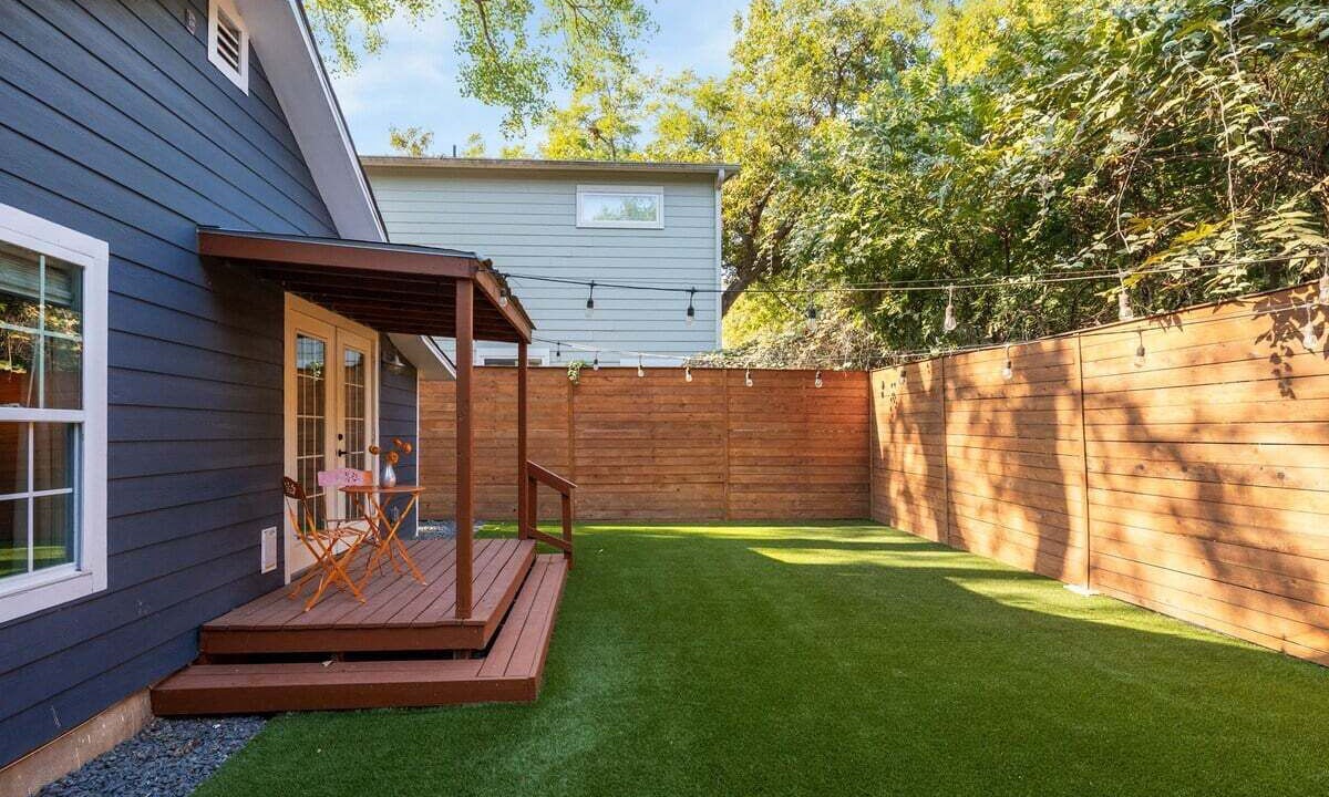 Photo of Patio Balcony in Govalle