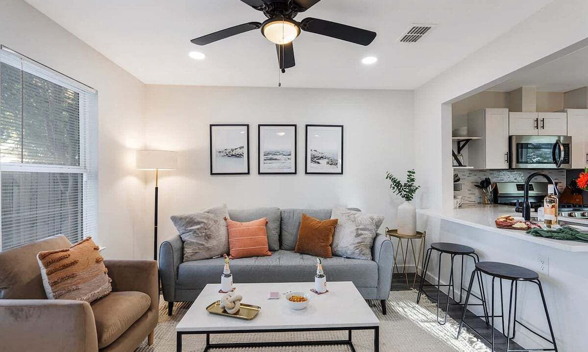 Photo of Livingroom in MLK