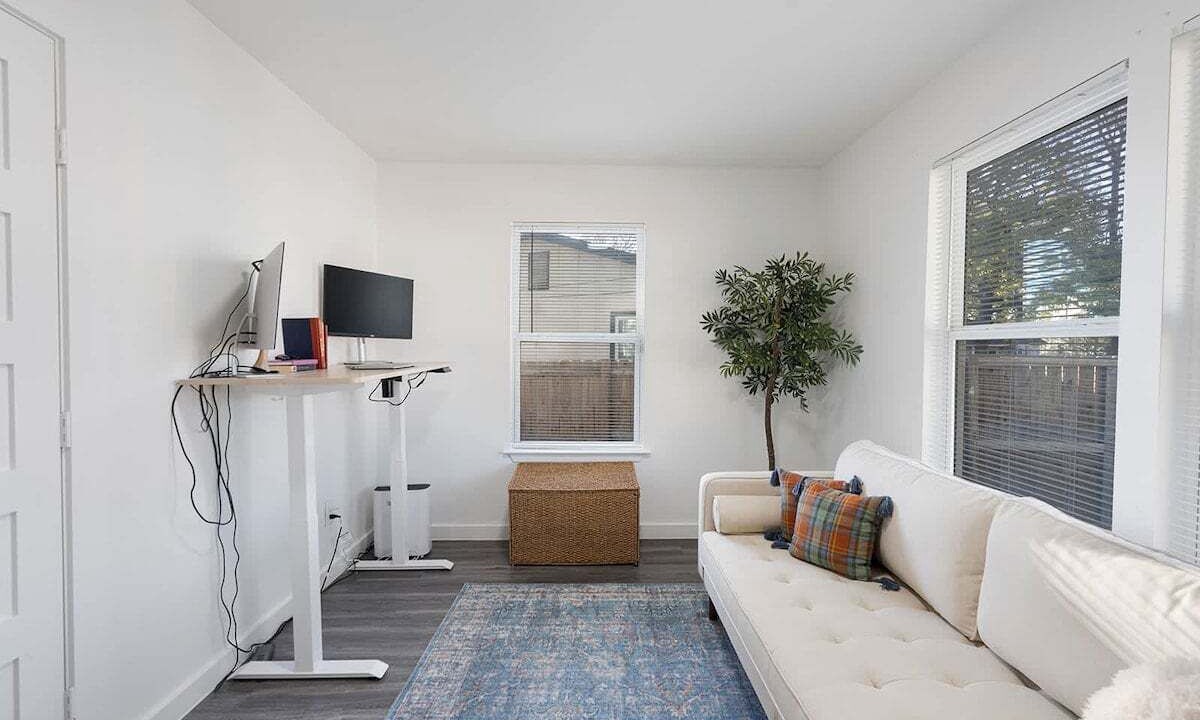 Photo of Livingroom in MLK