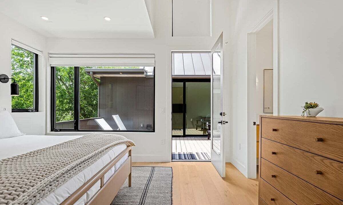 Photo of Bedroom in South Manchaca
