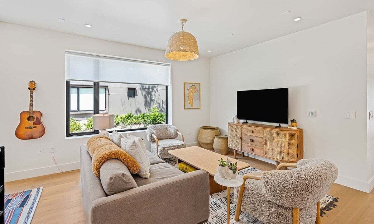 Photo of Livingroom in South Manchaca