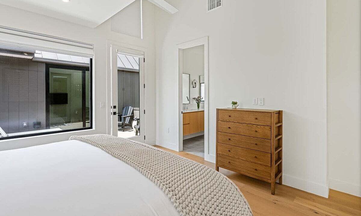 Photo of Bedroom in South Manchaca