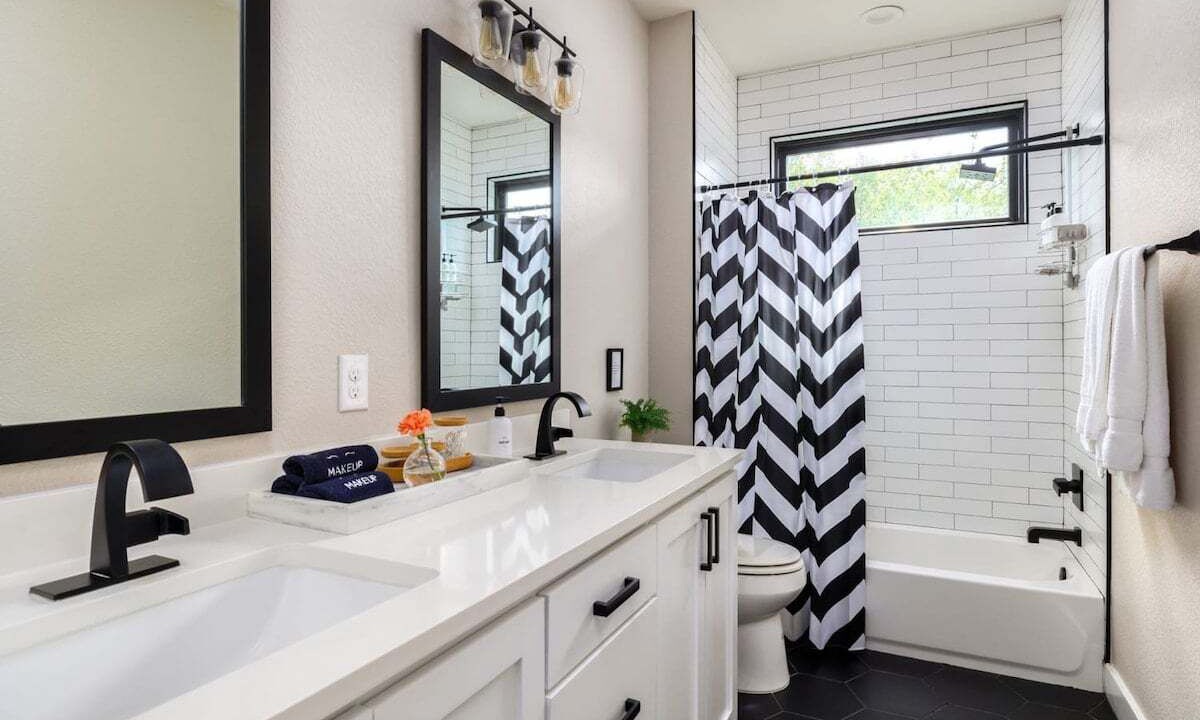 Photo of Bathroom in Holly