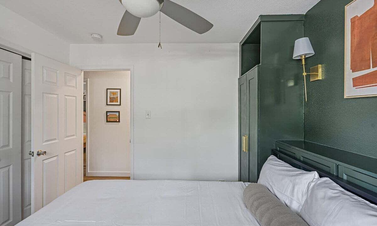 Photo of Livingroom in Barton Hills