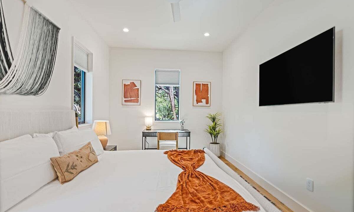 Photo of Bedroom in Apache Shores