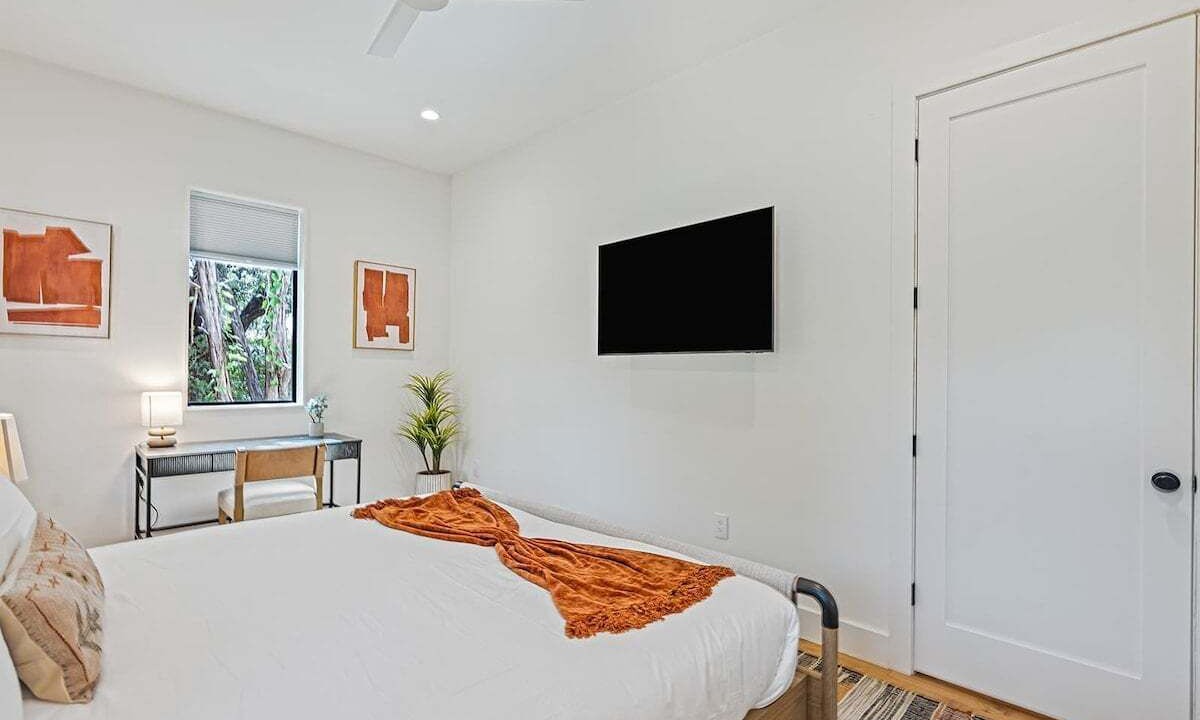 Photo of Bedroom in Apache Shores