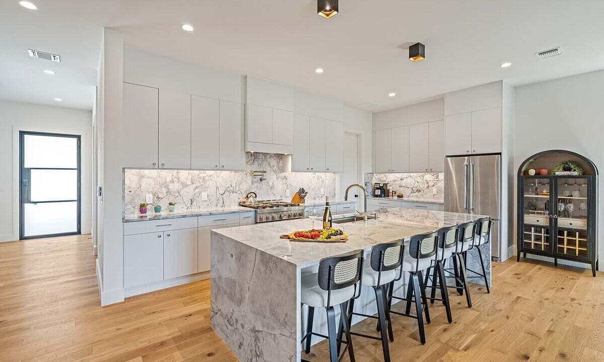 Photo of Kitchen in Apache Shores