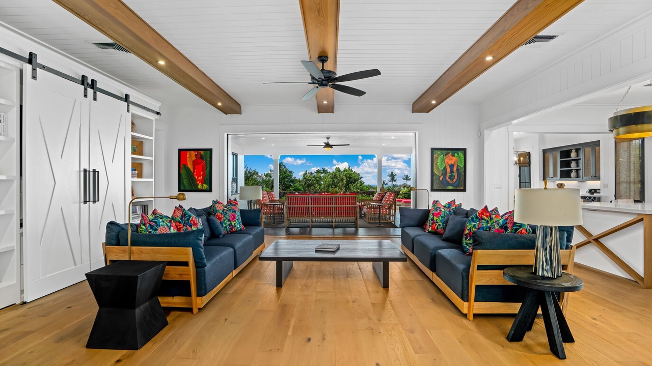 Photo of Livingroom in Poipu