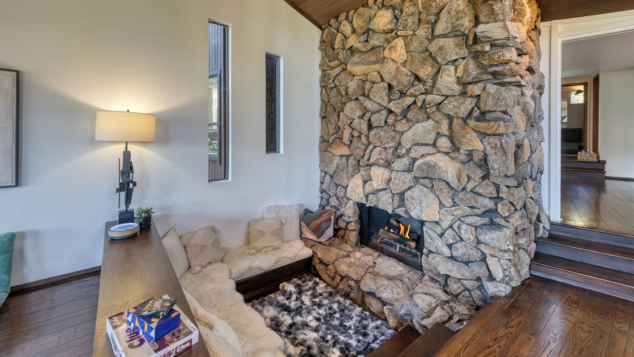 Photo of Livingroom in Riebli-Wallace Neighborhood Group