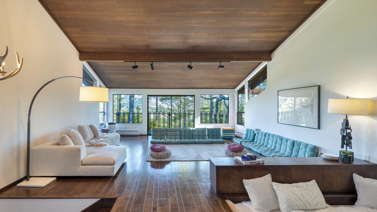 Photo of Livingroom in Riebli-Wallace Neighborhood Group