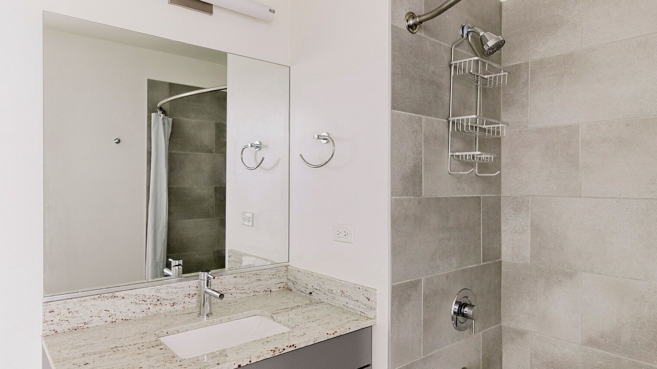 Photo of Bathroom in Logan Square
