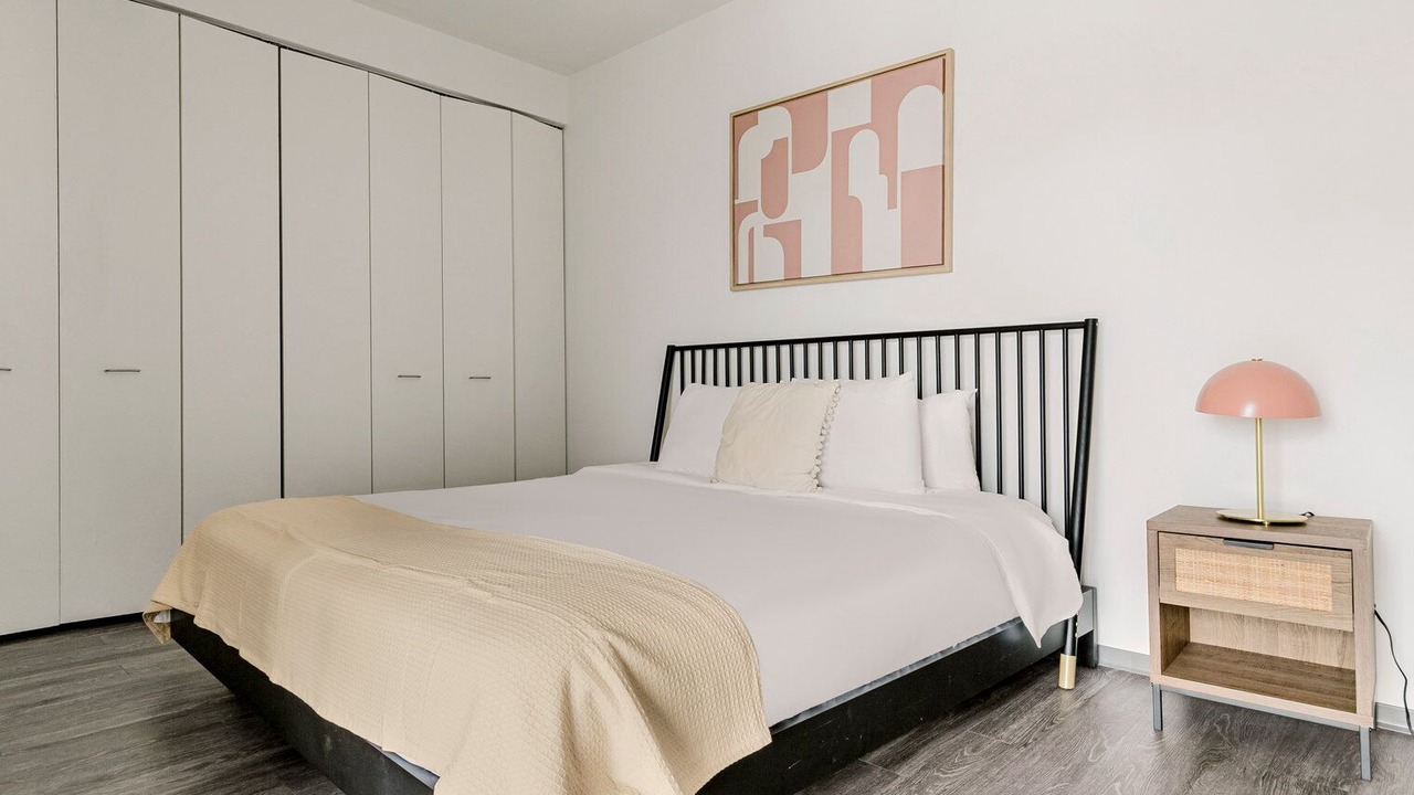 Photo of Bedroom in Logan Square