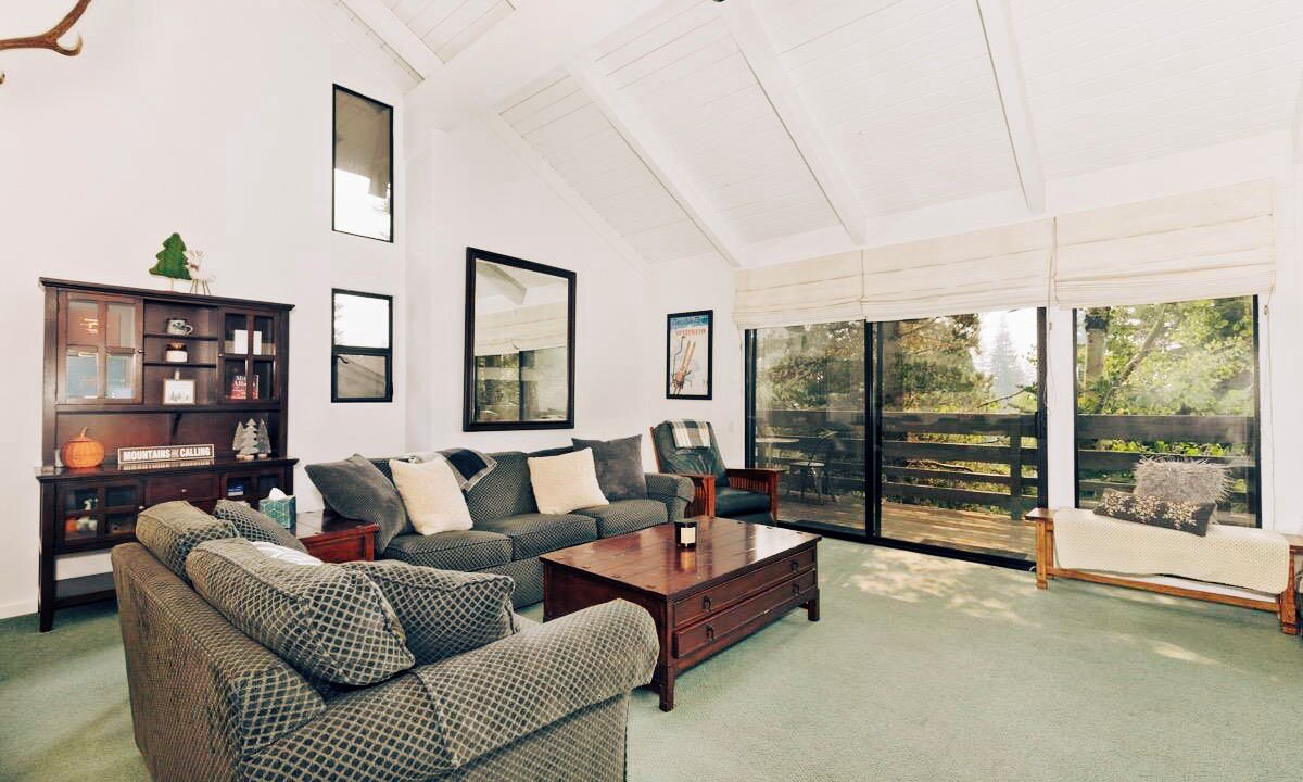 Photo of Livingroom in Mammoth Lakes