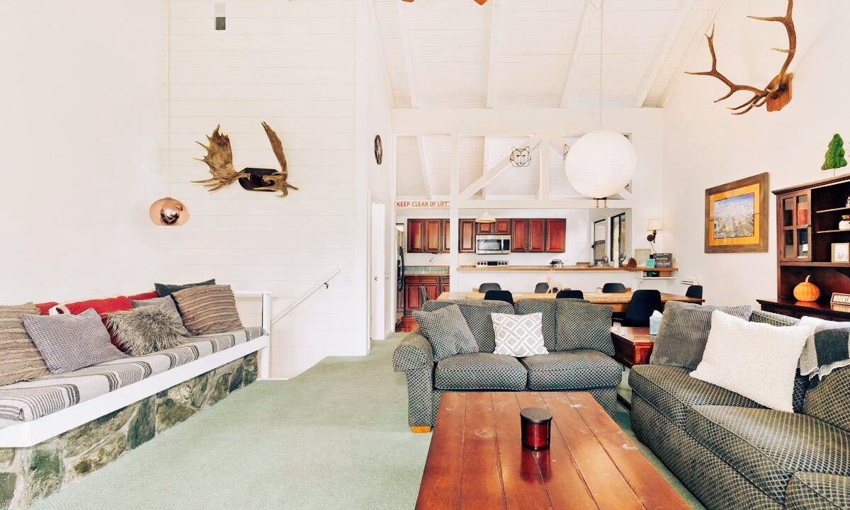 Photo of Livingroom in Mammoth Lakes