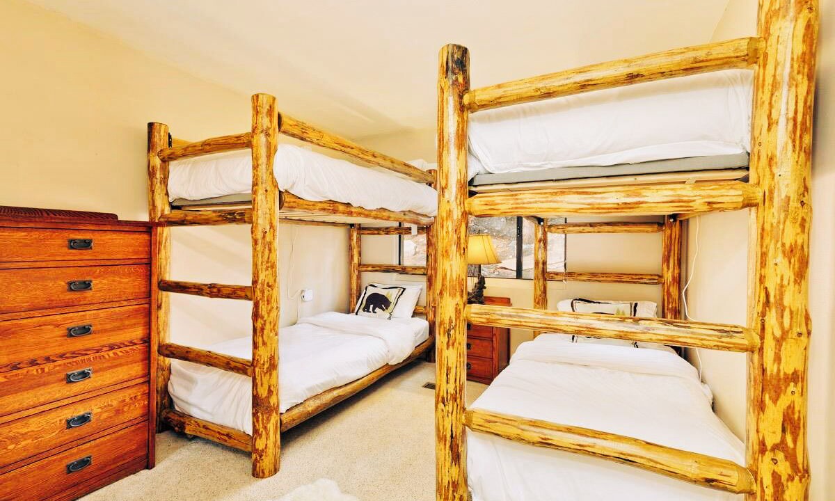Photo of Bedroom in Mammoth Lakes