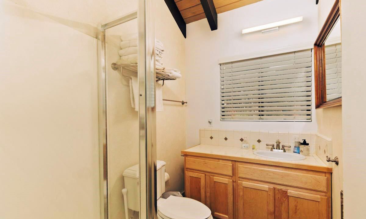 Photo of Bathroom in Mammoth Lakes