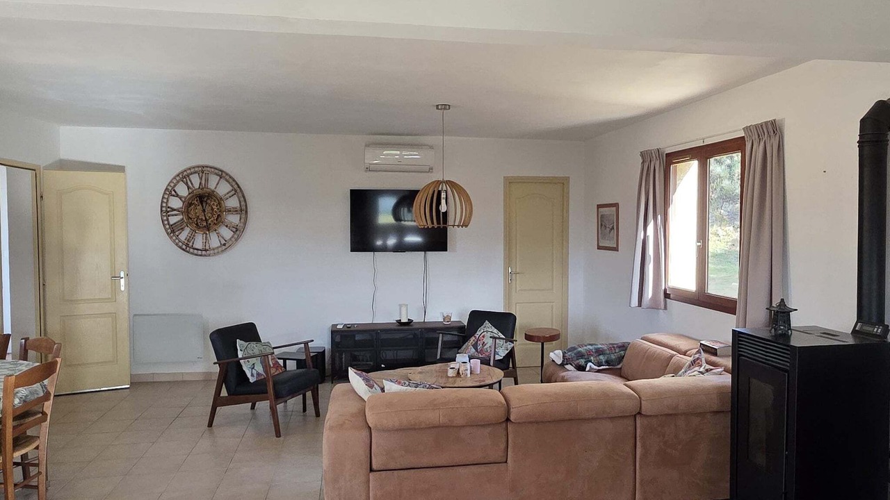 Photo of Livingroom in Aigne