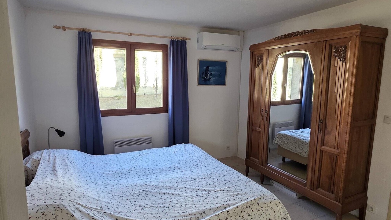 Photo of Others in Aigne