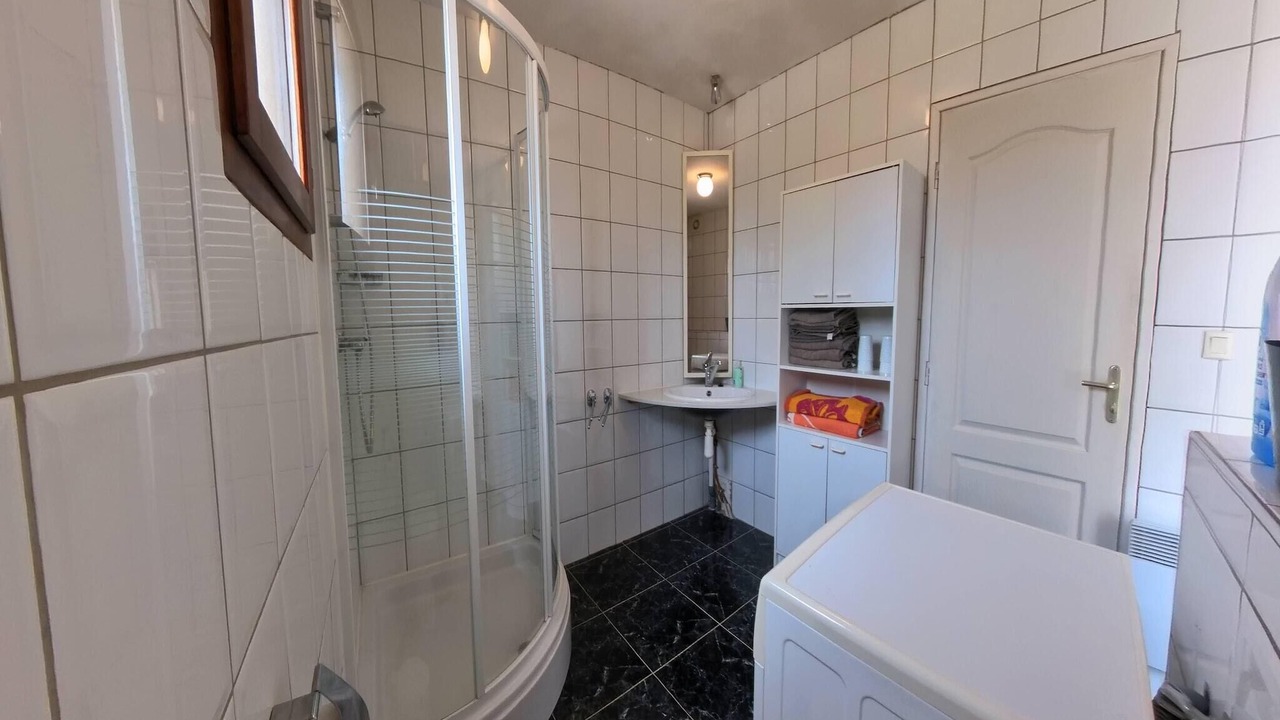 Photo of Bathroom in Aigne