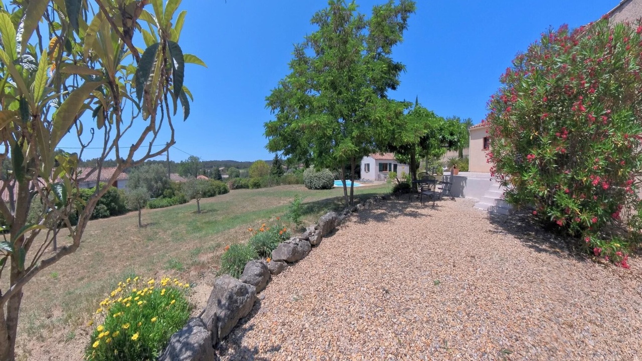 Photo of Outdoor in Aigne