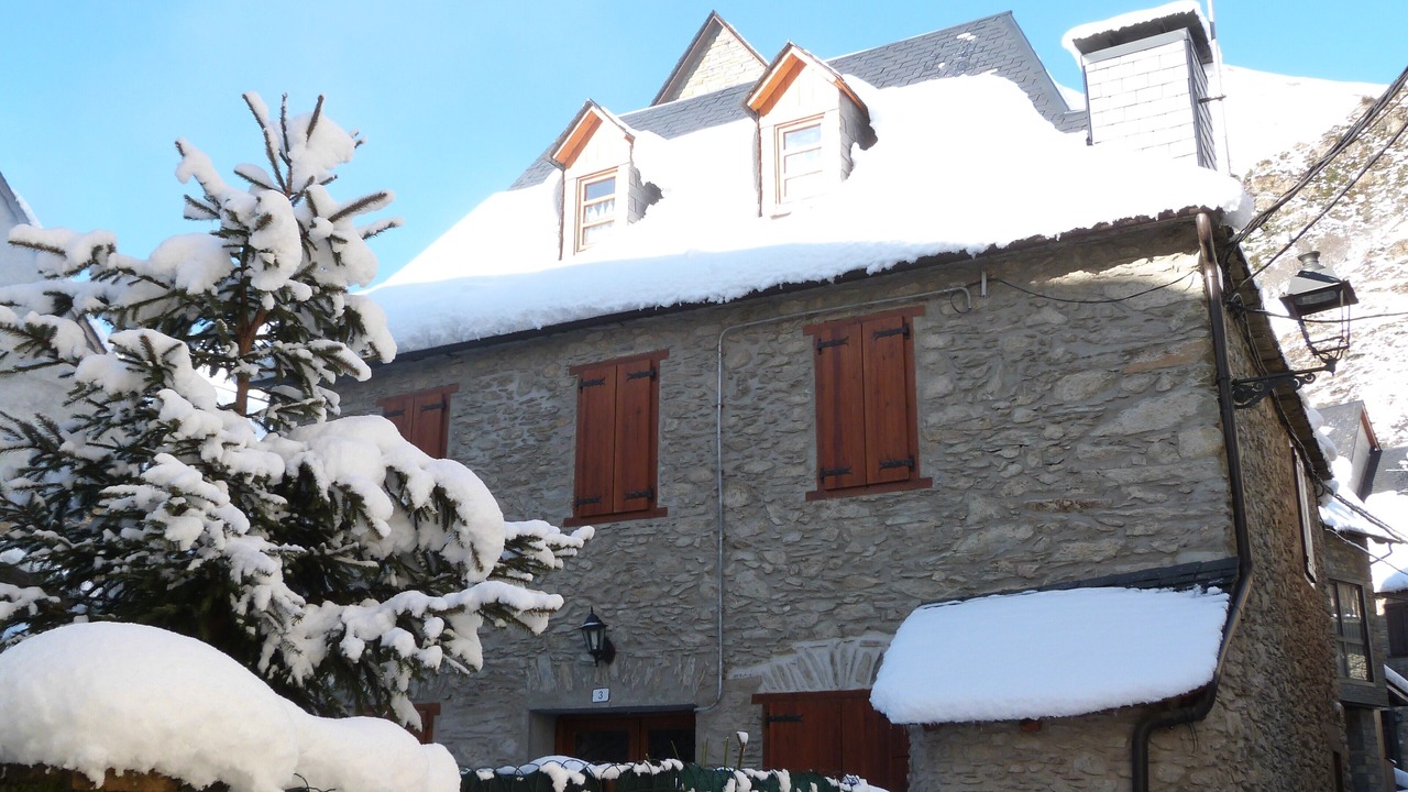 Photo of Outdoor in Garos