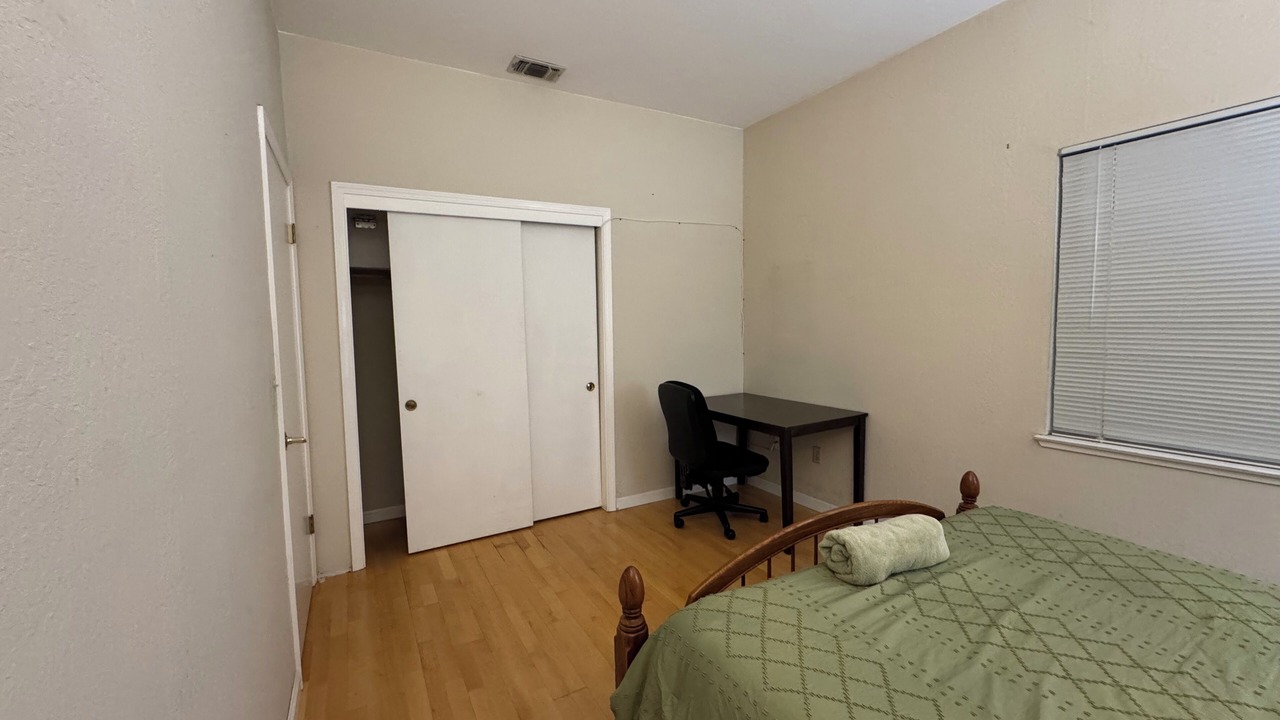 Photo of Bedroom in Tracy