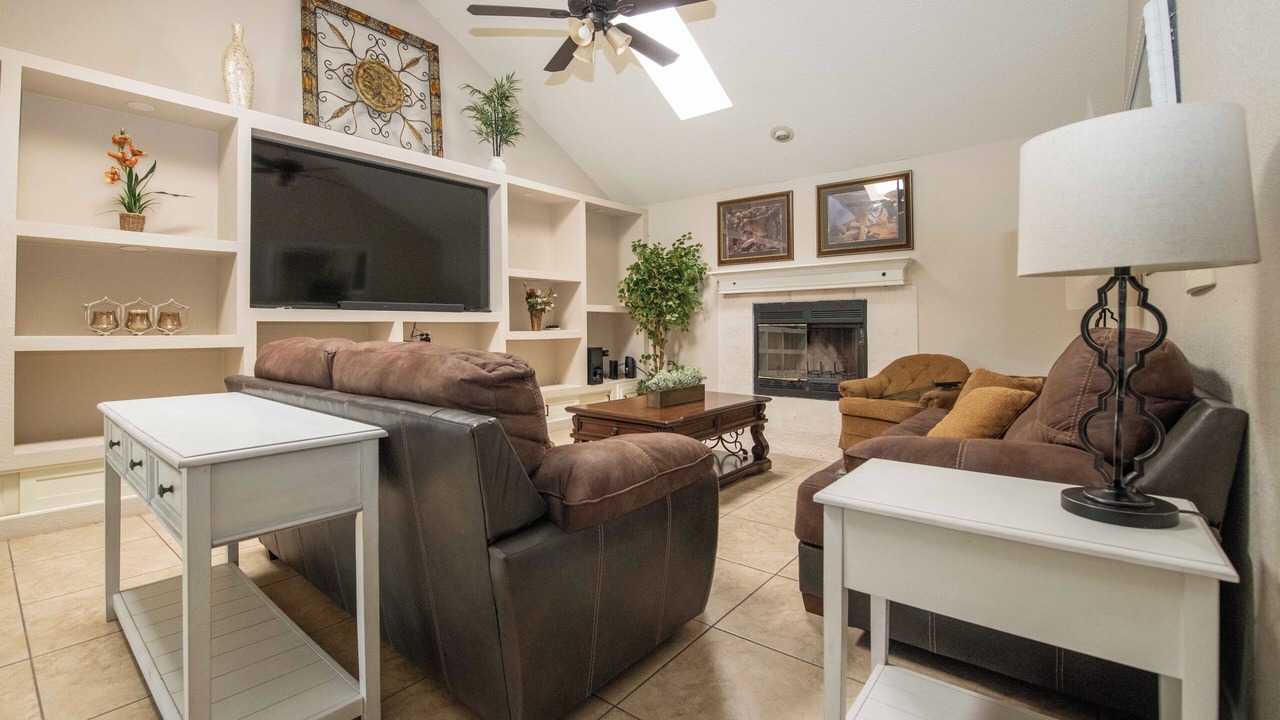 Photo of Livingroom in Biggs Field