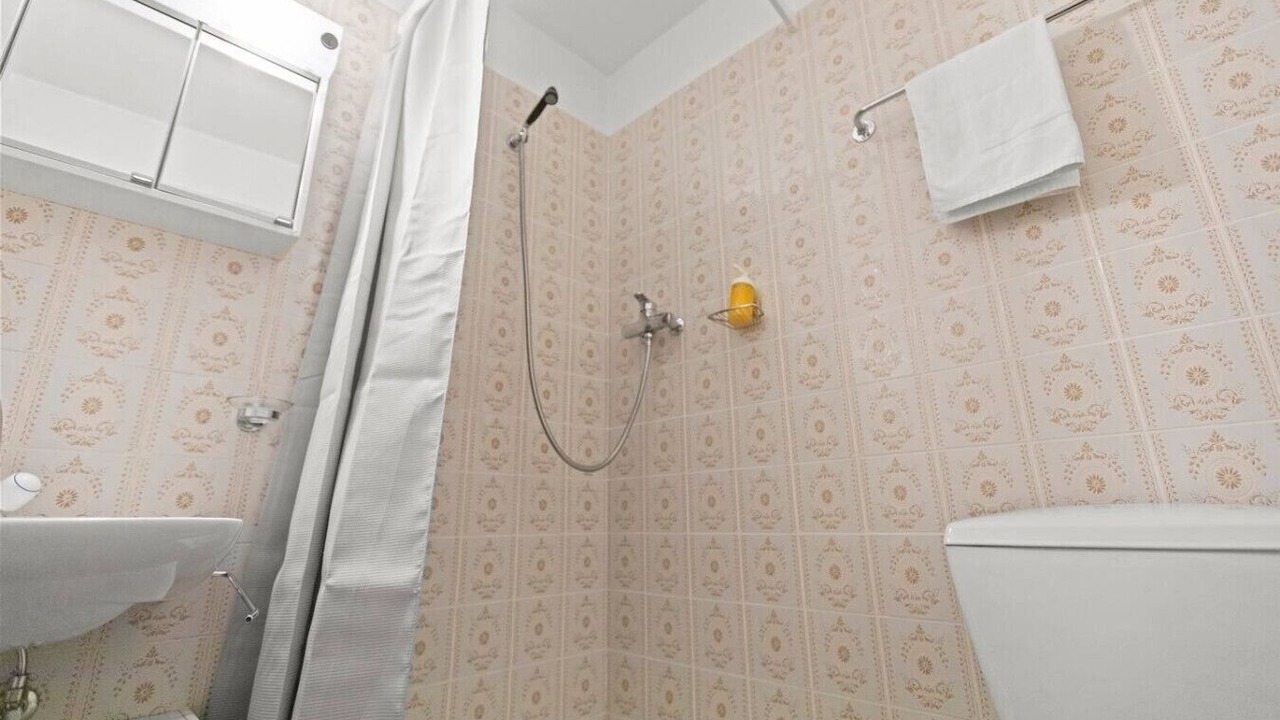 Photo of Bathroom in Noes