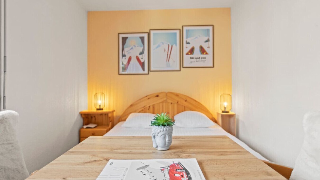 Photo of Bedroom in Noes
