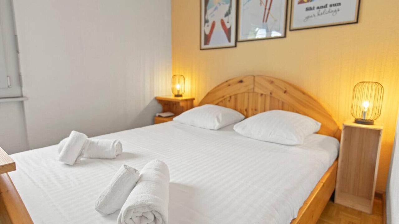 Photo of Bedroom in Noes