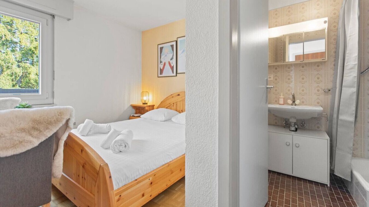 Photo of Bedroom in Noes