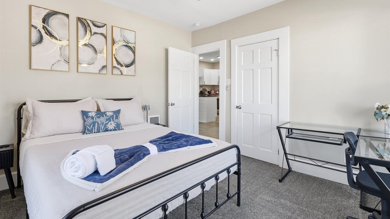 Photo of Bedroom in Meridian-Kessler