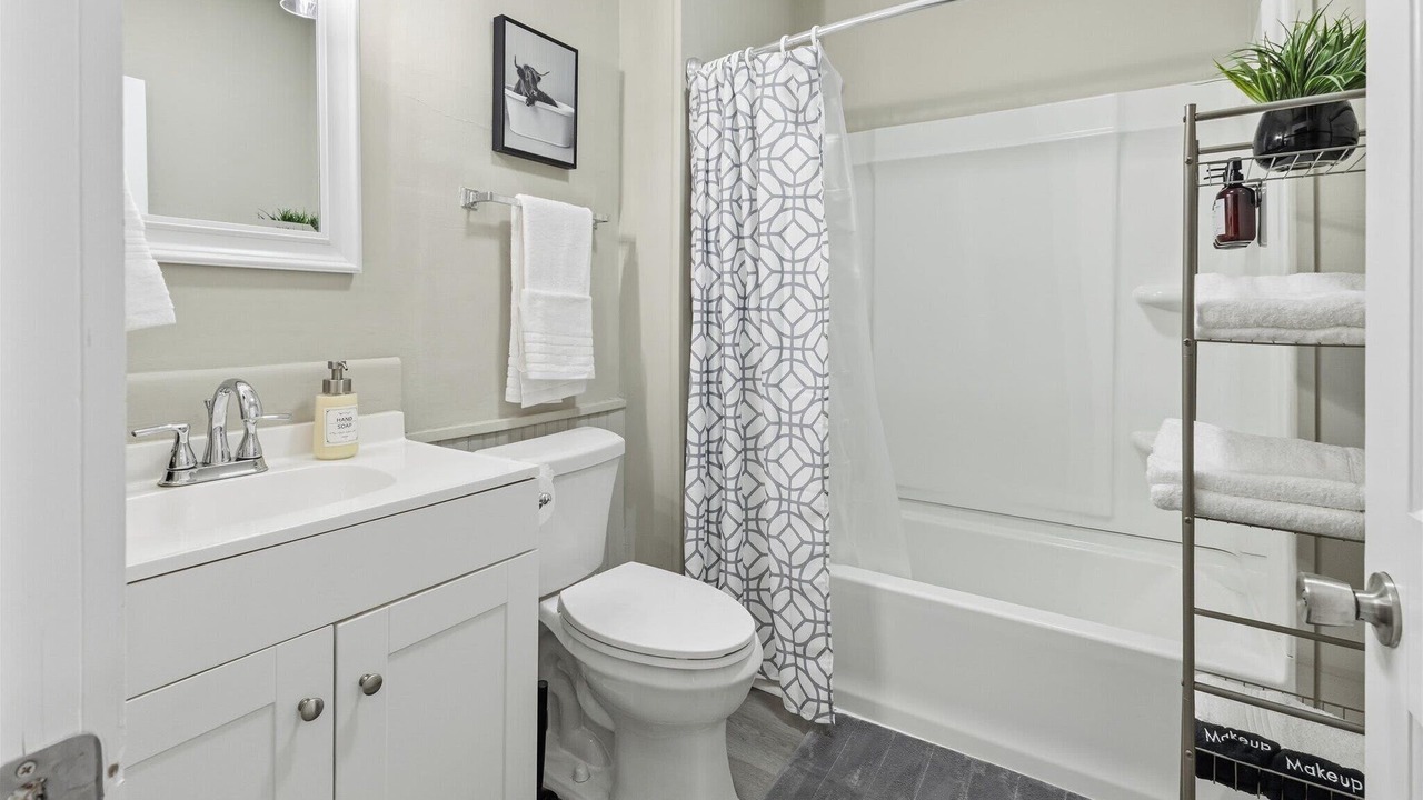 Photo of Bathroom in Meridian-Kessler