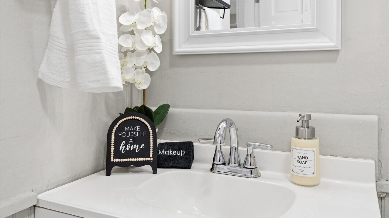 Photo of Bathroom in Meridian-Kessler