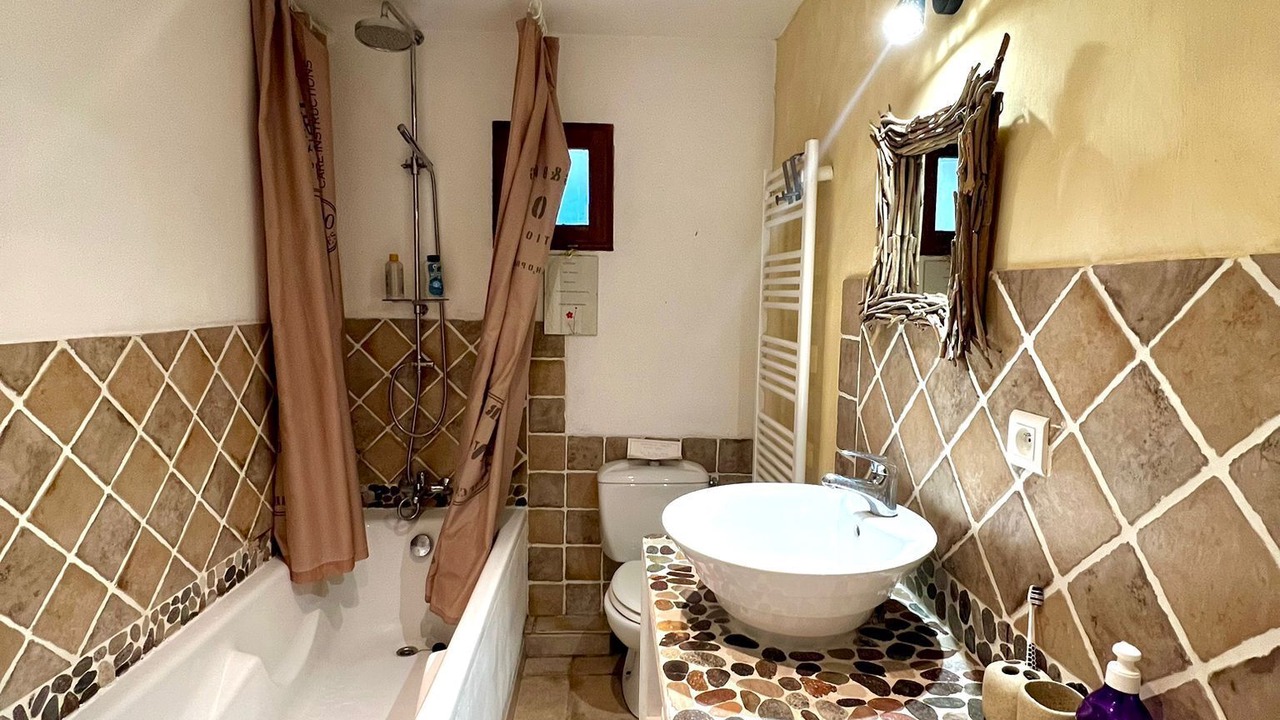 Photo of Bathroom in Saint-Maximin-la-Sainte-Baume