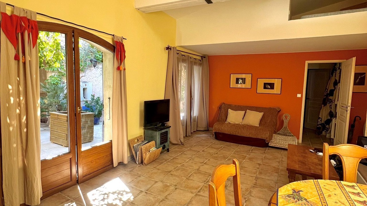 Photo of Livingroom in Saint-Maximin-la-Sainte-Baume