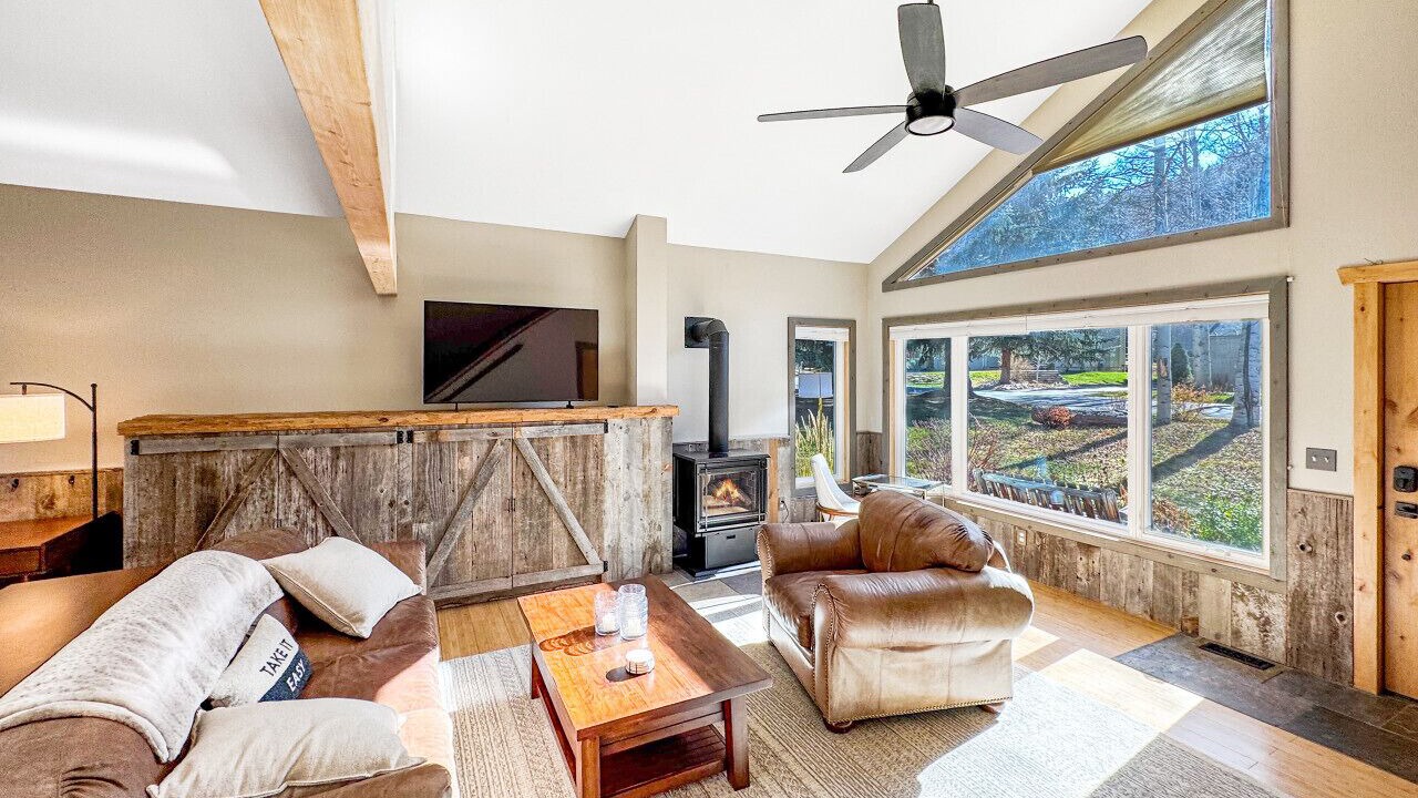 Photo of Livingroom in Eagle-Vail