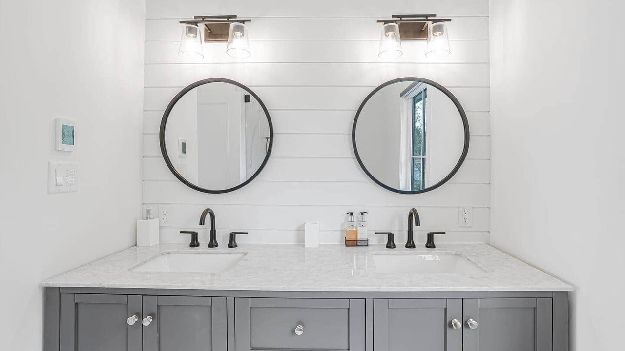 Photo of Bathroom in Scugog